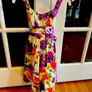 Worn once. Rare Edition. Size 7 girl. Easter or Formal Dress